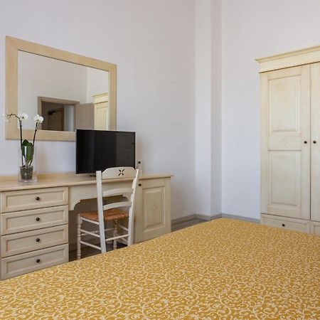 Rodia Inn Oristano Exterior foto