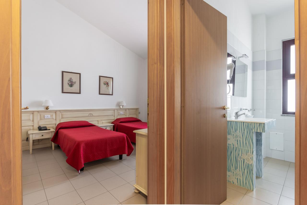 Rodia Inn Oristano Exterior foto