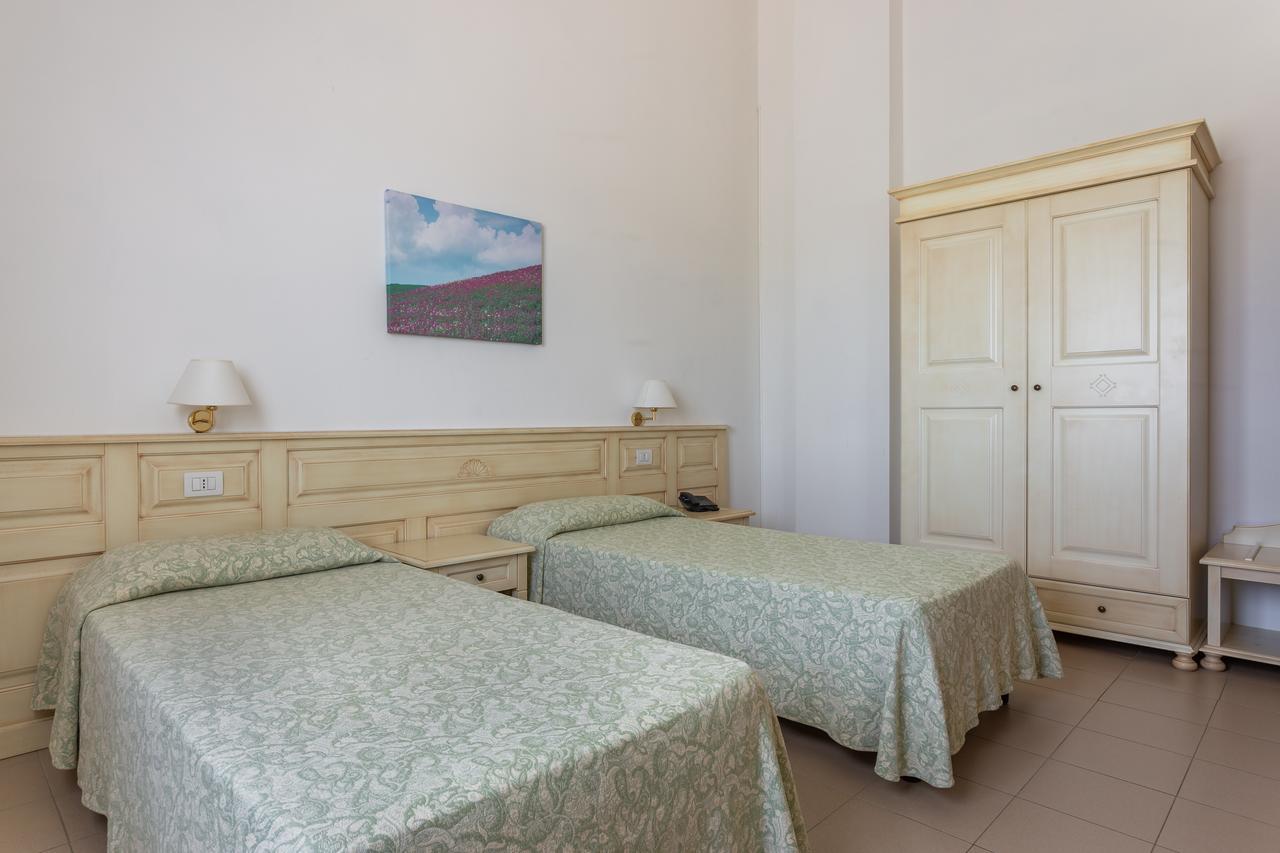 Rodia Inn Oristano Exterior foto