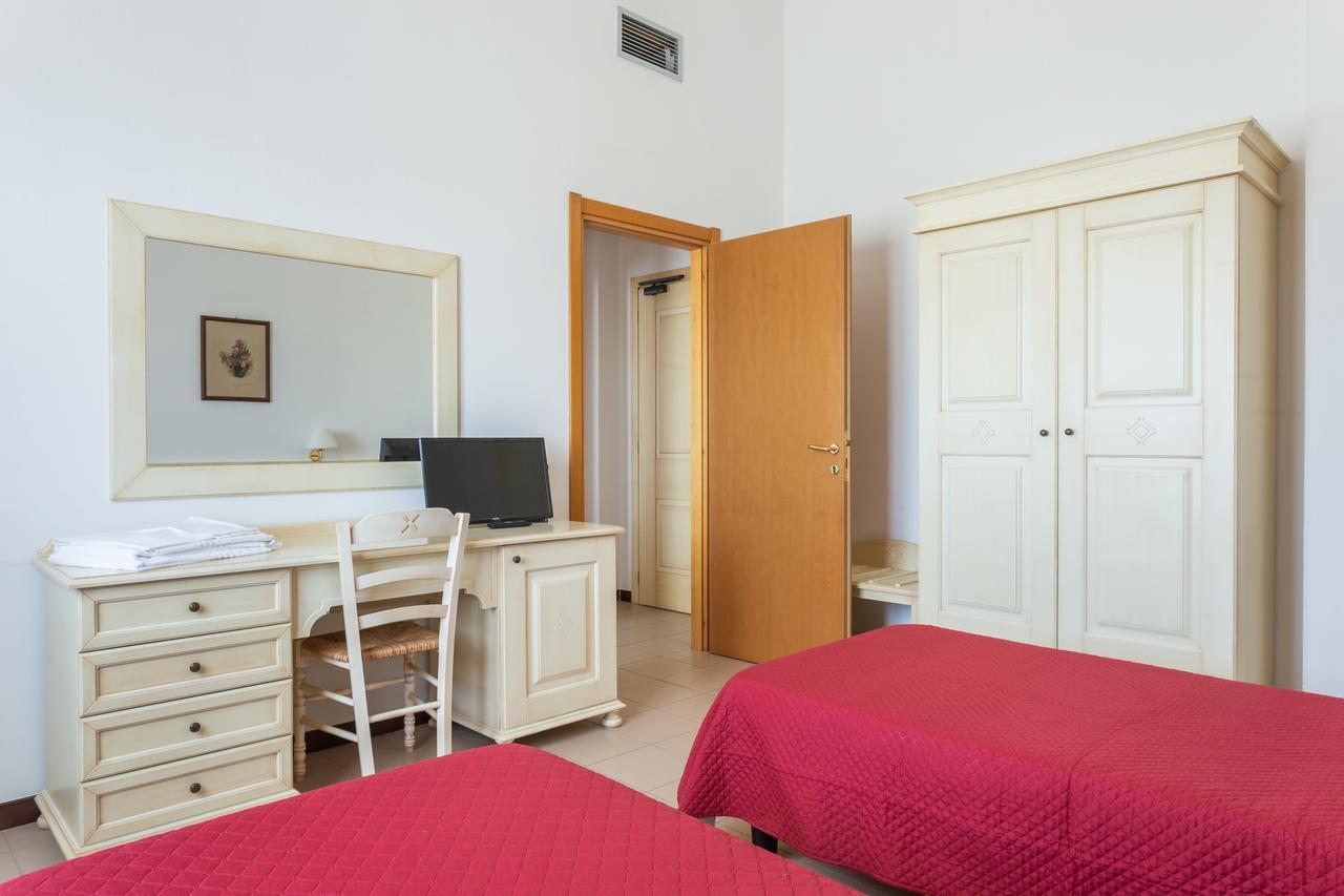 Rodia Inn Oristano Exterior foto