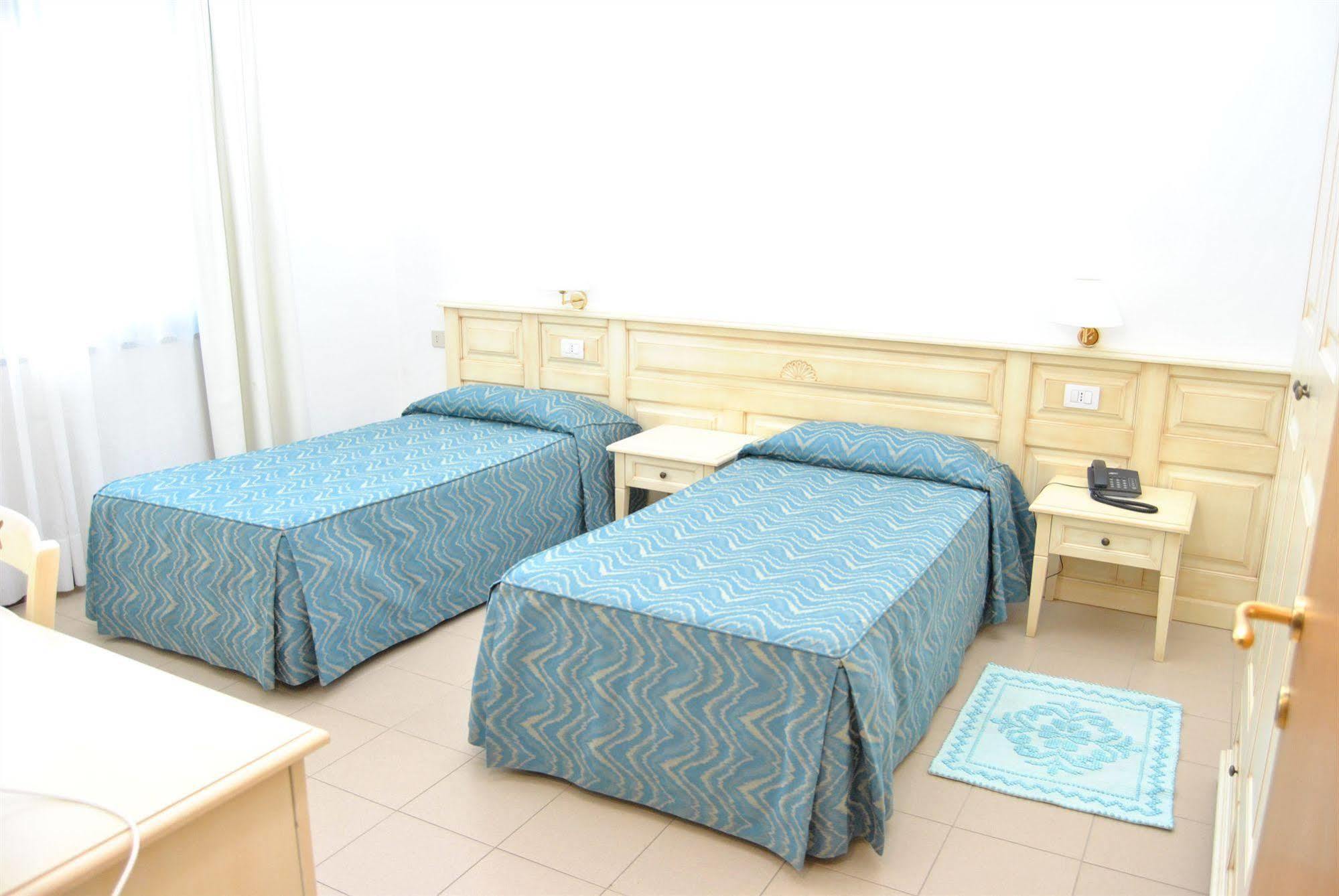 Rodia Inn Oristano Exterior foto